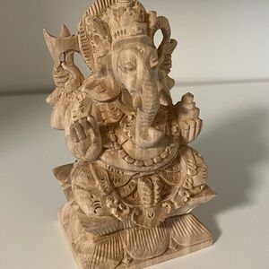 Ganeca pronounced as Ganesha